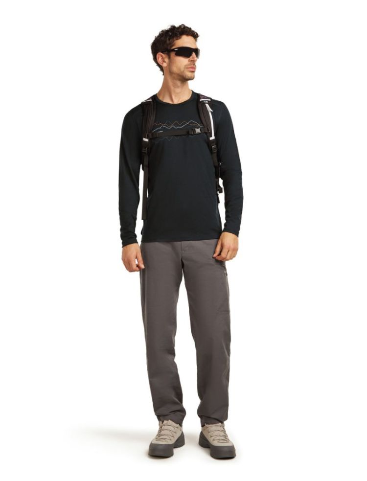 200 Oasis LS Crewe Icebreaker 001 Black