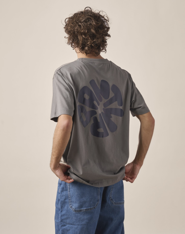 T-shirt effen met backprint letters in cirkel 215 dolphin