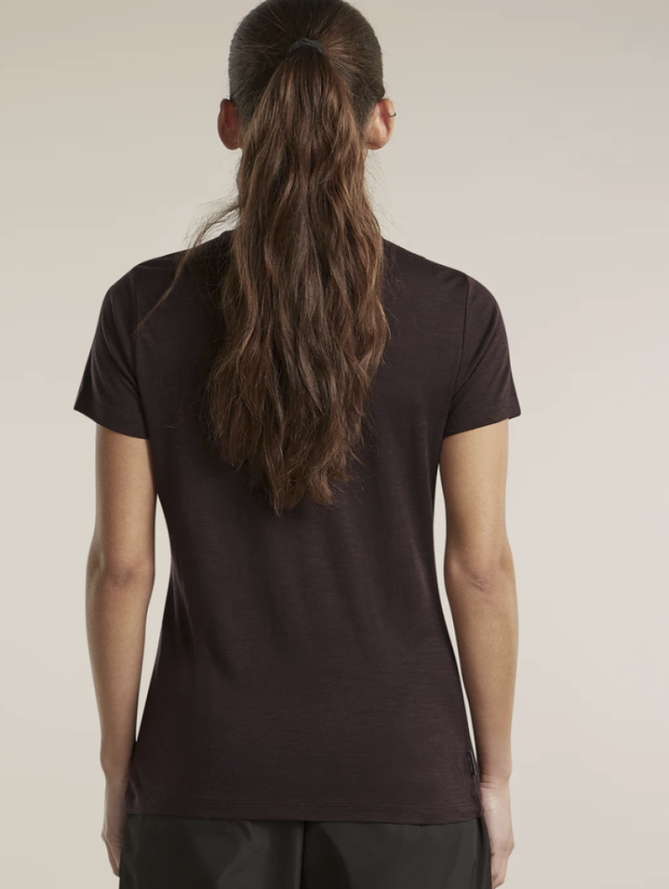 Women 150 Tech Lite SS Tee Sparkling Stars C99 Bittersweet