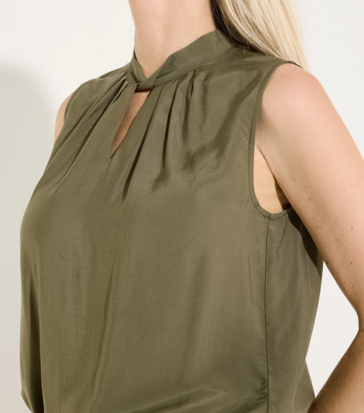 topje viscose opening aan hals 0549 red pepper
