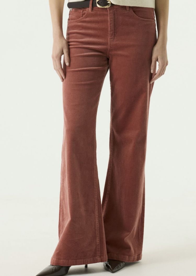 Celia Wide ribfluweel 4508 Coral Dust