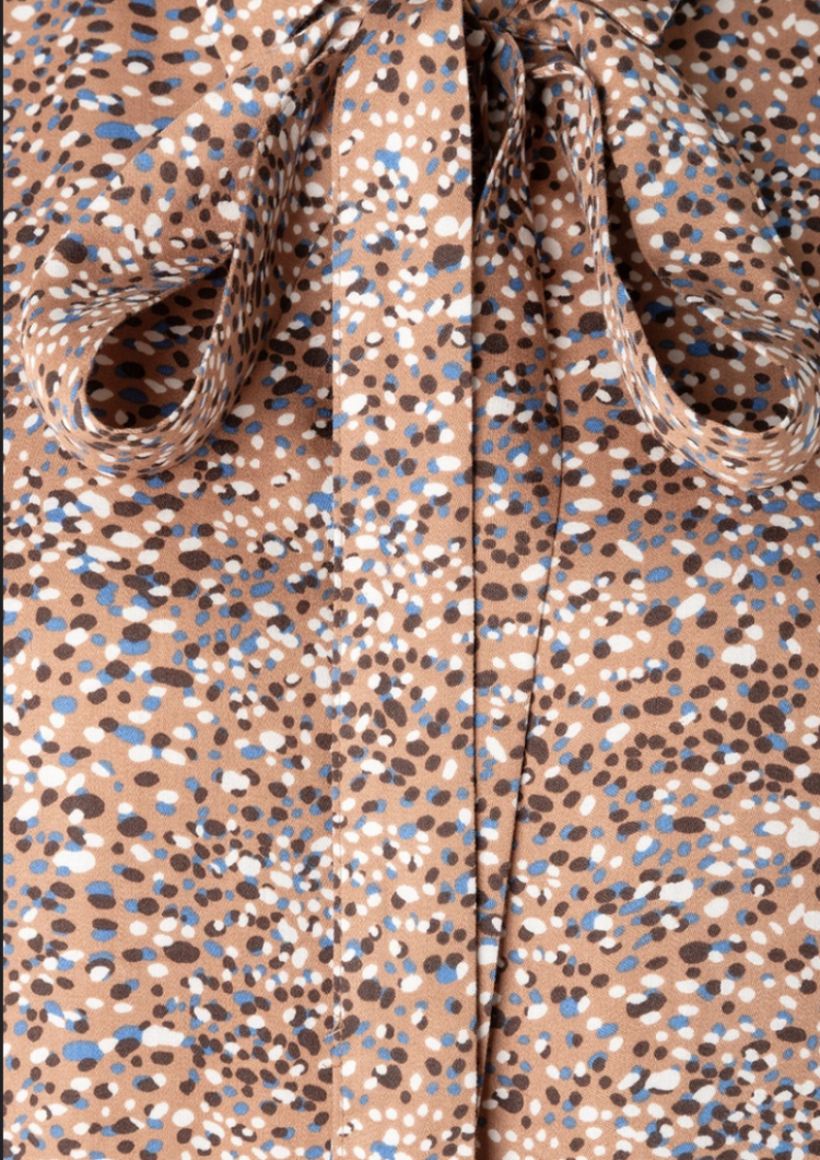 hemd lm print met striklint aan hals en frul aan polsen 4272 minimal pr