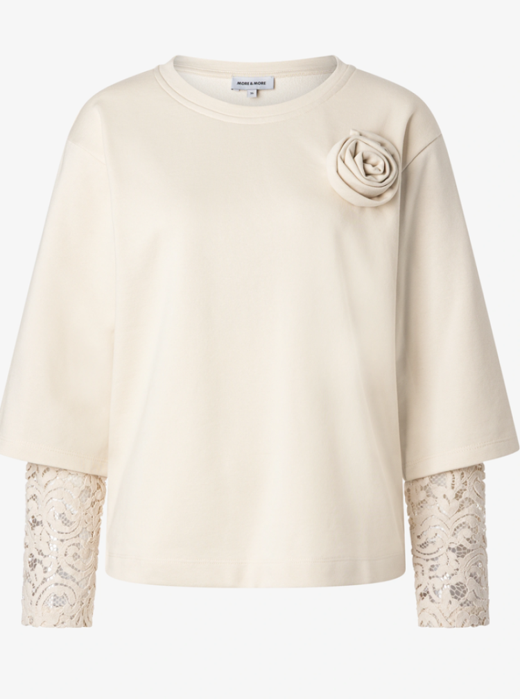 Sweater met kanten onderkant mouwen en bloemcorsage 0031 powder cre