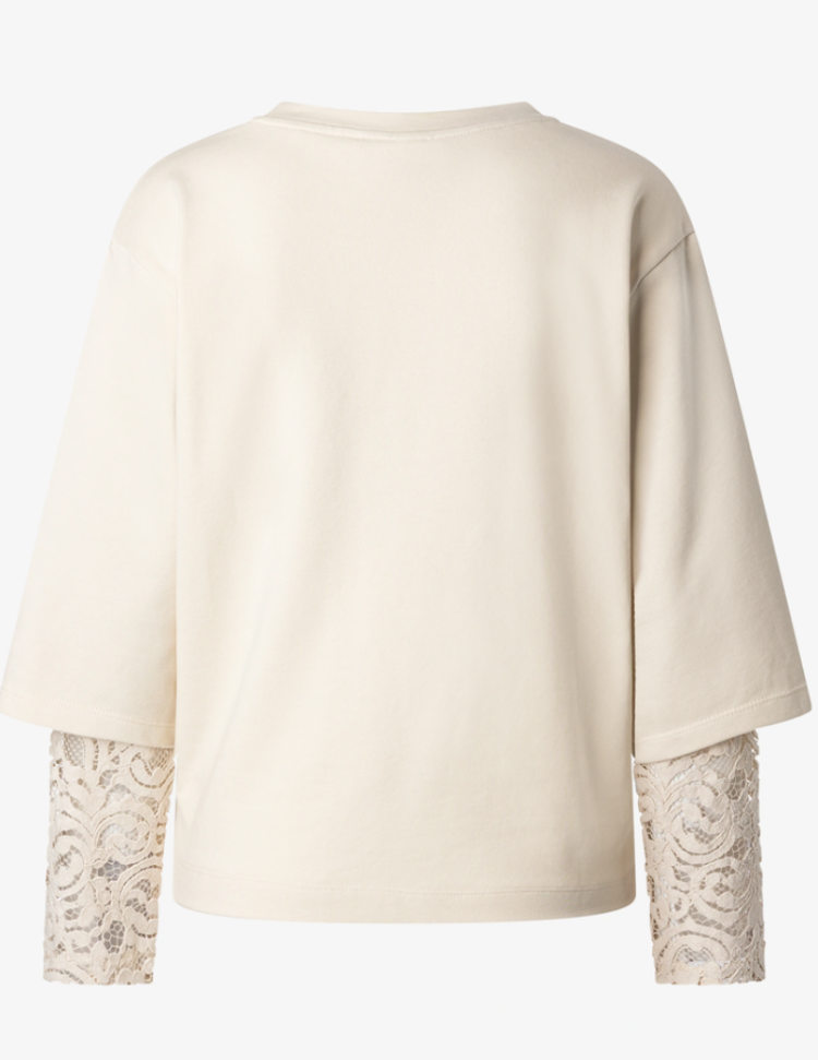 Sweater met kanten onderkant mouwen en bloemcorsage 0031 powder cre
