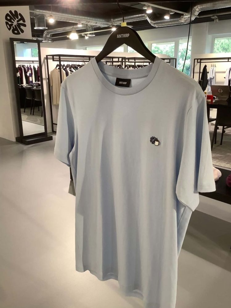 T-shirt kleine borstprint koffietas 401 light blue